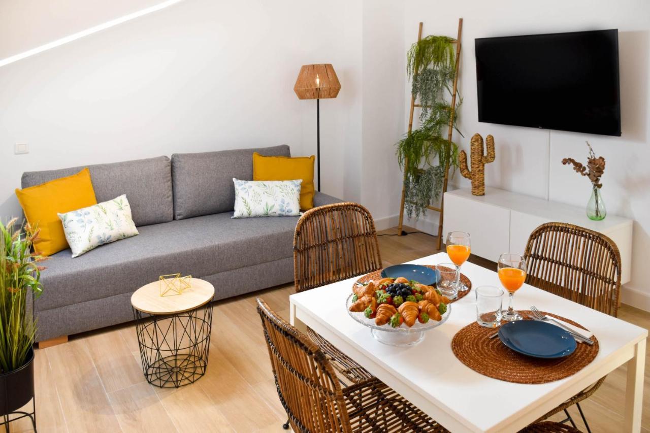 Holidays2Malaga Trinidad Renovated 1 Bedroom Penthouse Close To City Center Esterno foto