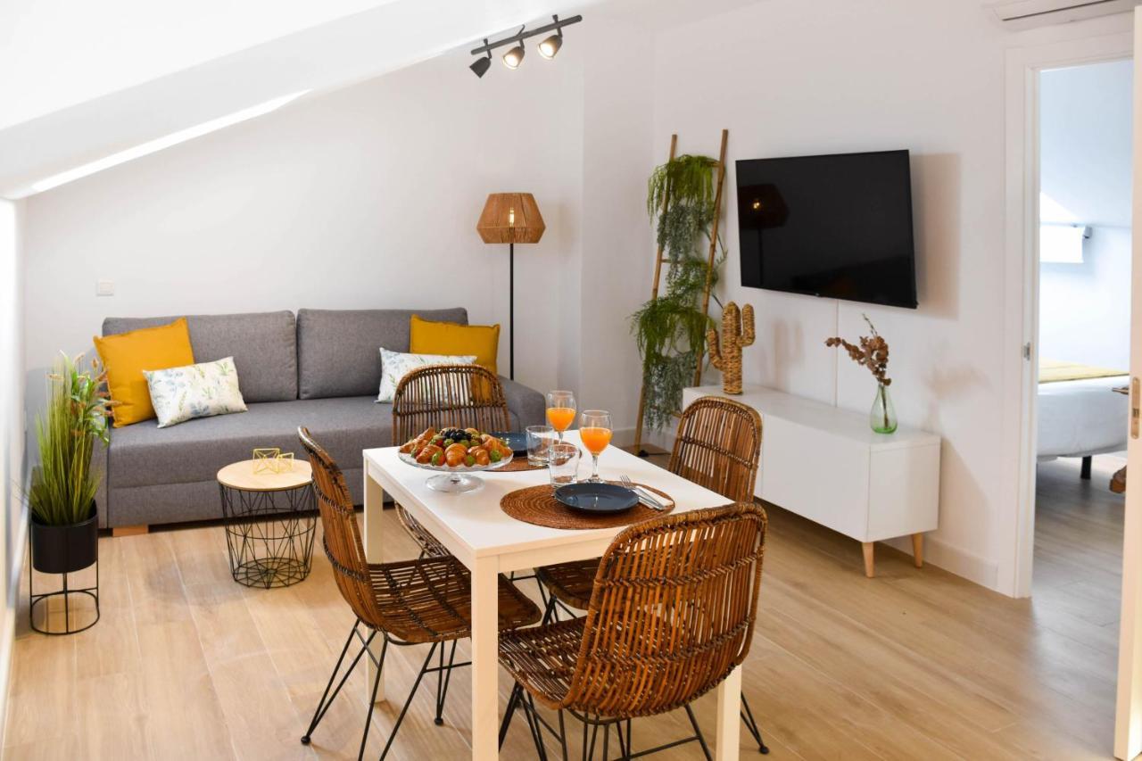 Holidays2Malaga Trinidad Renovated 1 Bedroom Penthouse Close To City Center Esterno foto