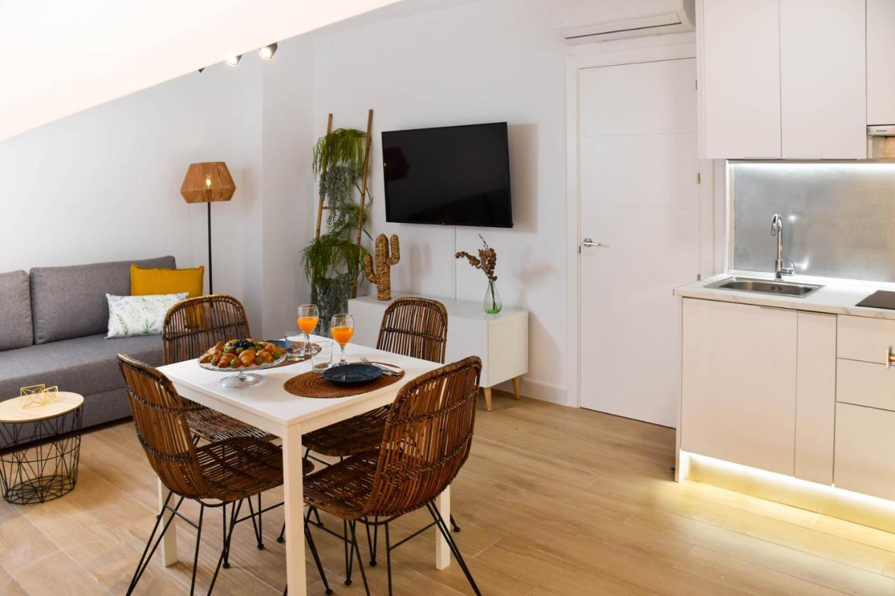 Holidays2Malaga Trinidad Renovated 1 Bedroom Penthouse Close To City Center Esterno foto